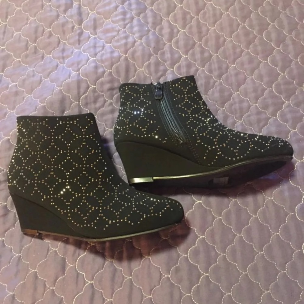 Girls Size 2 Short Boots